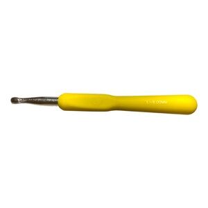 Boye Soft Touch Crochet Hook L-8.00MM in Yellow NWOT the Package